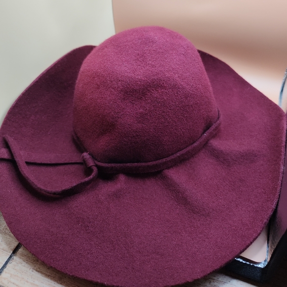 Accessories - Burgundy Fedora Hat Sz 57